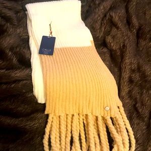 Calia by Carrie Underwood scarf